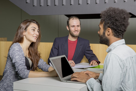 Studierende im Gespräch